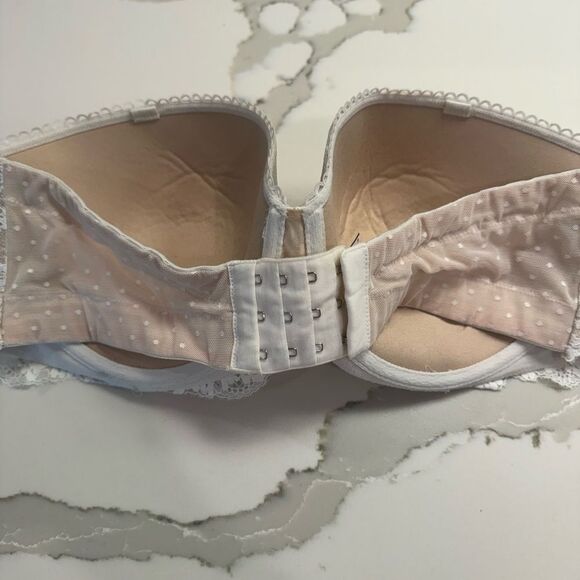 Victoria’s Secret strapless Bra 36DD - Picture 3 of 8